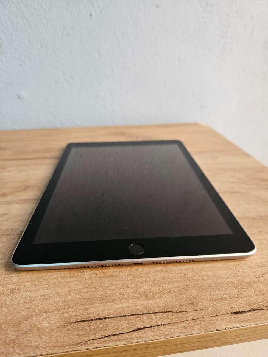 Apple iPad 6 (A1954) 128GB Wifi & Cellular Pre owned