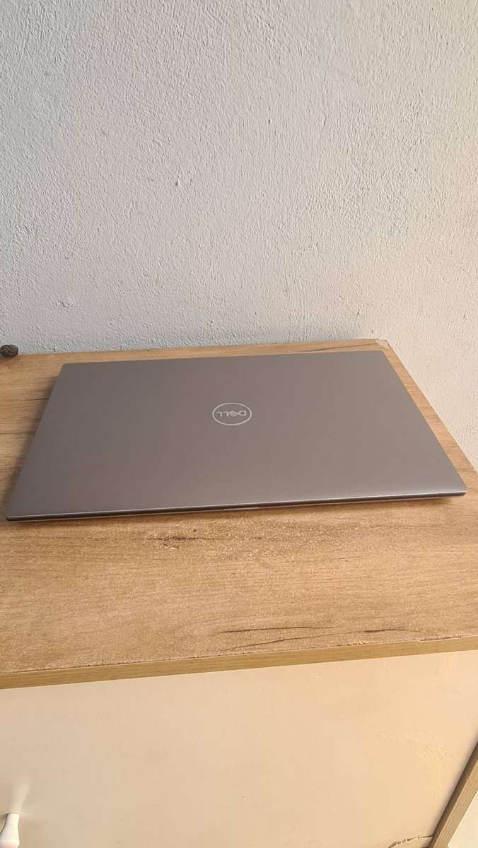 Dell Precision 15 5550 i7 10850H / 16GB / 512TB SSD / 15.6 FHD Display / NVIDIA Graphics  CPO