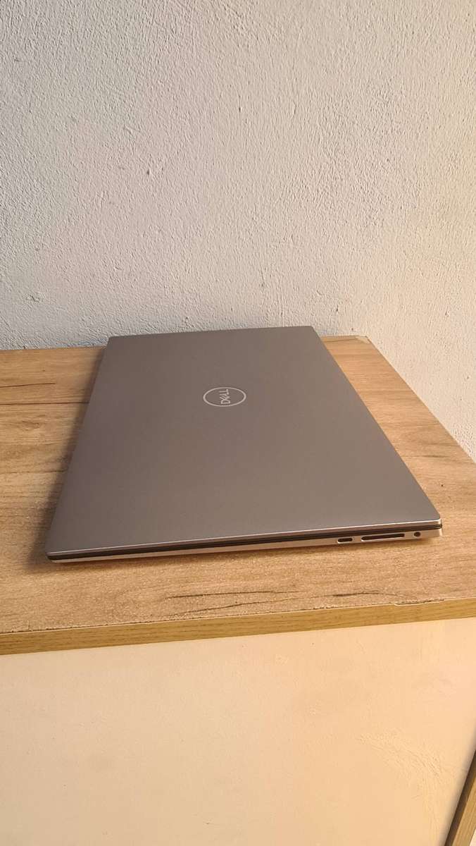 Dell Precision 15 5550 i7 10850H / 16GB / 512TB SSD / 15.6 FHD Display / NVIDIA Graphics  CPO