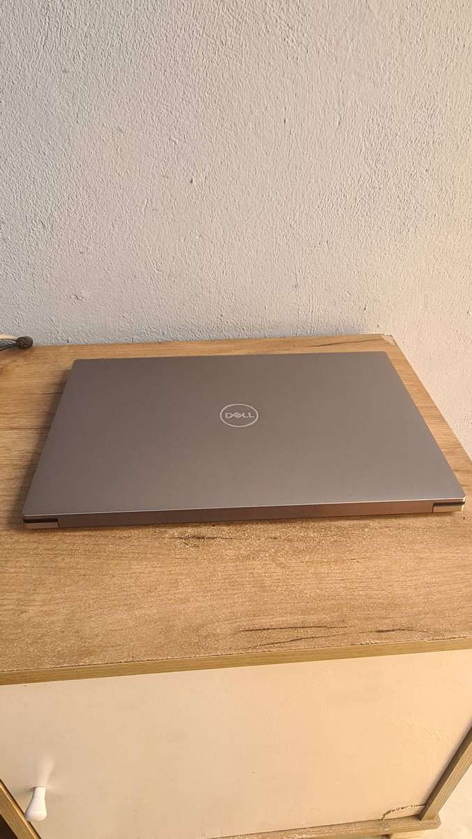 Dell Precision 15 5550 i7 10850H / 16GB / 512TB SSD / 15.6 FHD Display / NVIDIA Graphics  CPO