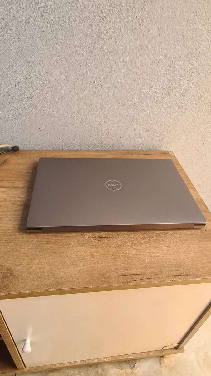 Dell Precision 15 5550 i7 10850H / 16GB / 512TB SSD / 15.6 FHD Display / NVIDIA Graphics  CPO