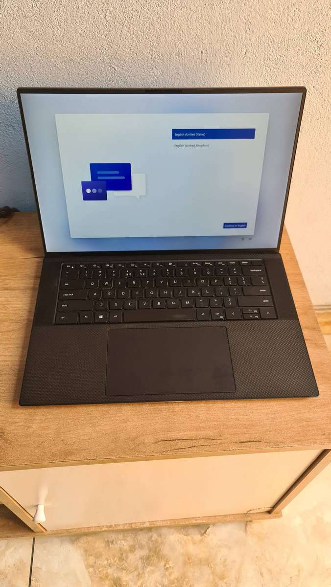 Dell Precision 15 5550 i7 10850H / 16GB / 512TB SSD / 15.6 FHD Display / NVIDIA Graphics  CPO