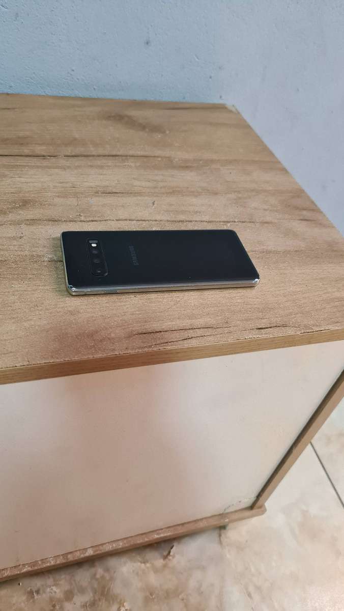 Samsung Galaxy S10 128GB Pre-owned