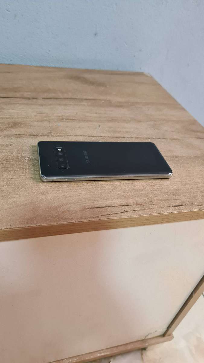 Samsung Galaxy S10 128GB Pre-owned