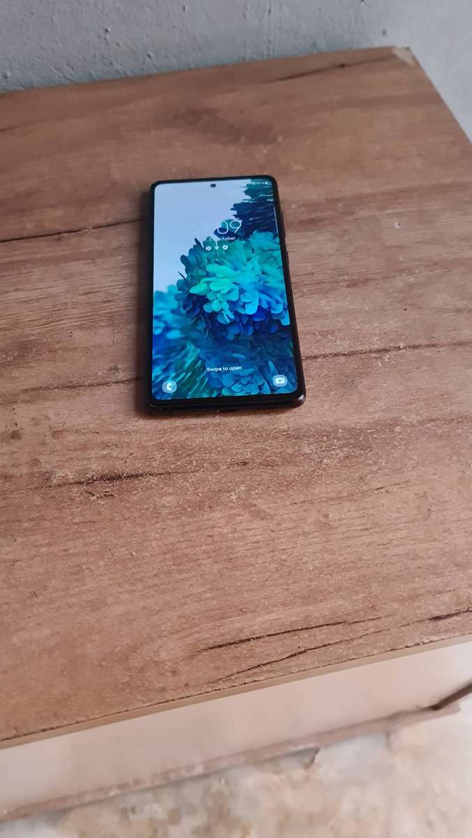 Samsung Galaxy S20 FE 128GB Pre owned