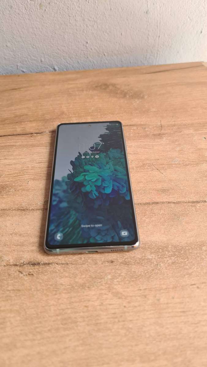 Samsung Galaxy S20 FE 128GB Refurbished