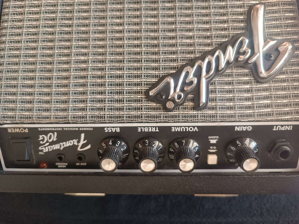 Fender Frontman 10G guitar amplifier