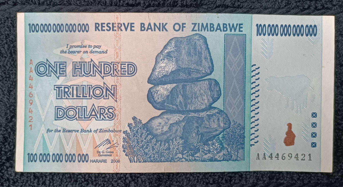 Banknote Zimbabwe 100 trillion dollars circulated choice ef