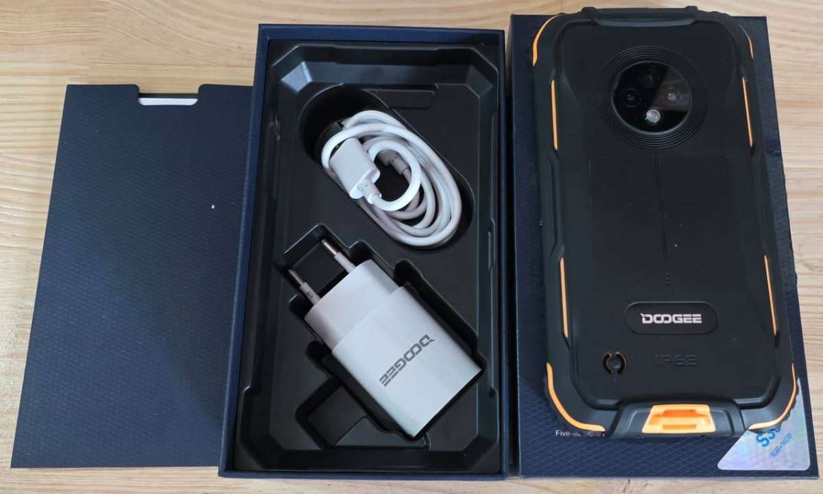 Doogee S35
