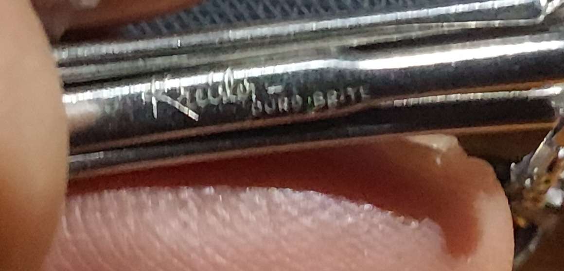 VINTAGE / ANTIQUE WATCH MIGHT BE TREASURE AUTOMATIC KEEPS TIME PERFECTLY 100% WORKING