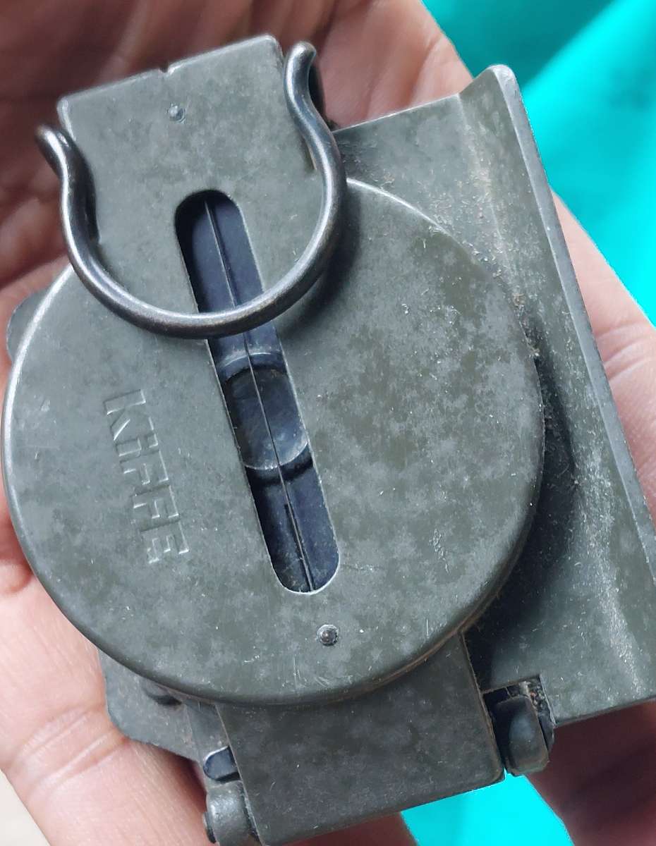 VINTAGE KIFFE MILITARY COMPASS WITH MAGNIFY GLASS METAL HEAVY MADE IN JAPAN STAMPED