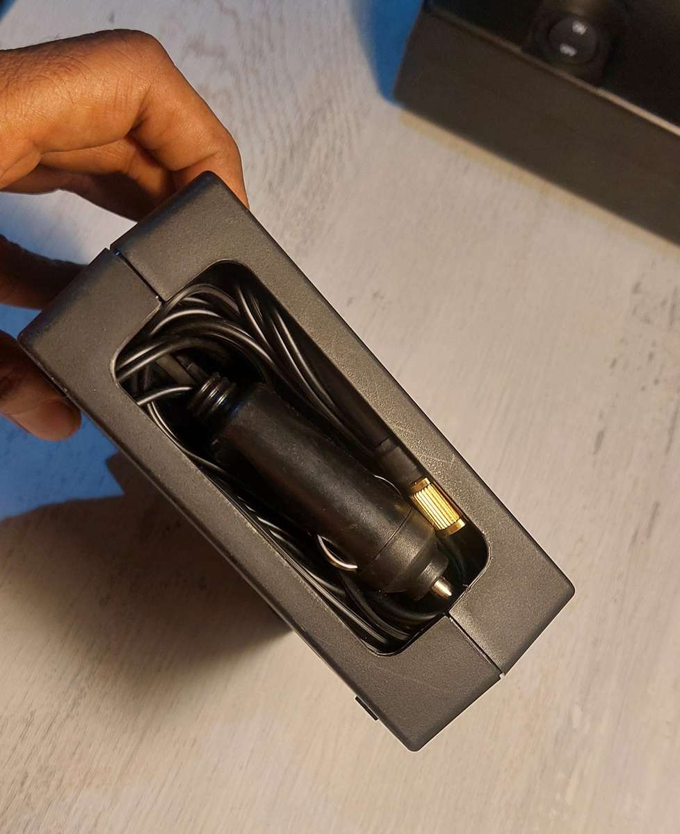 MAZDA TYRE  AIR COMPRESSOR SET 1