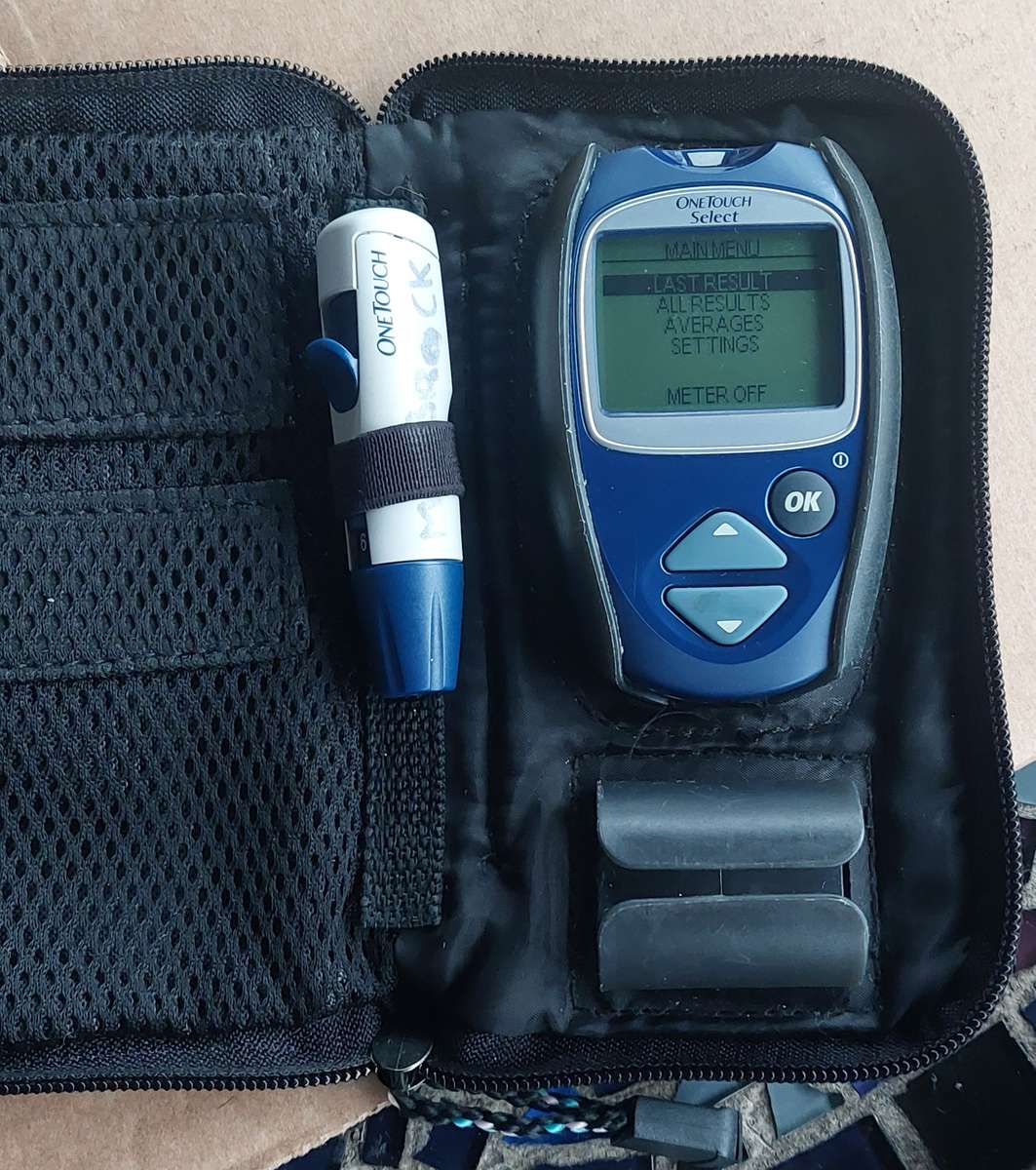 Glucometer in working condition, battery required