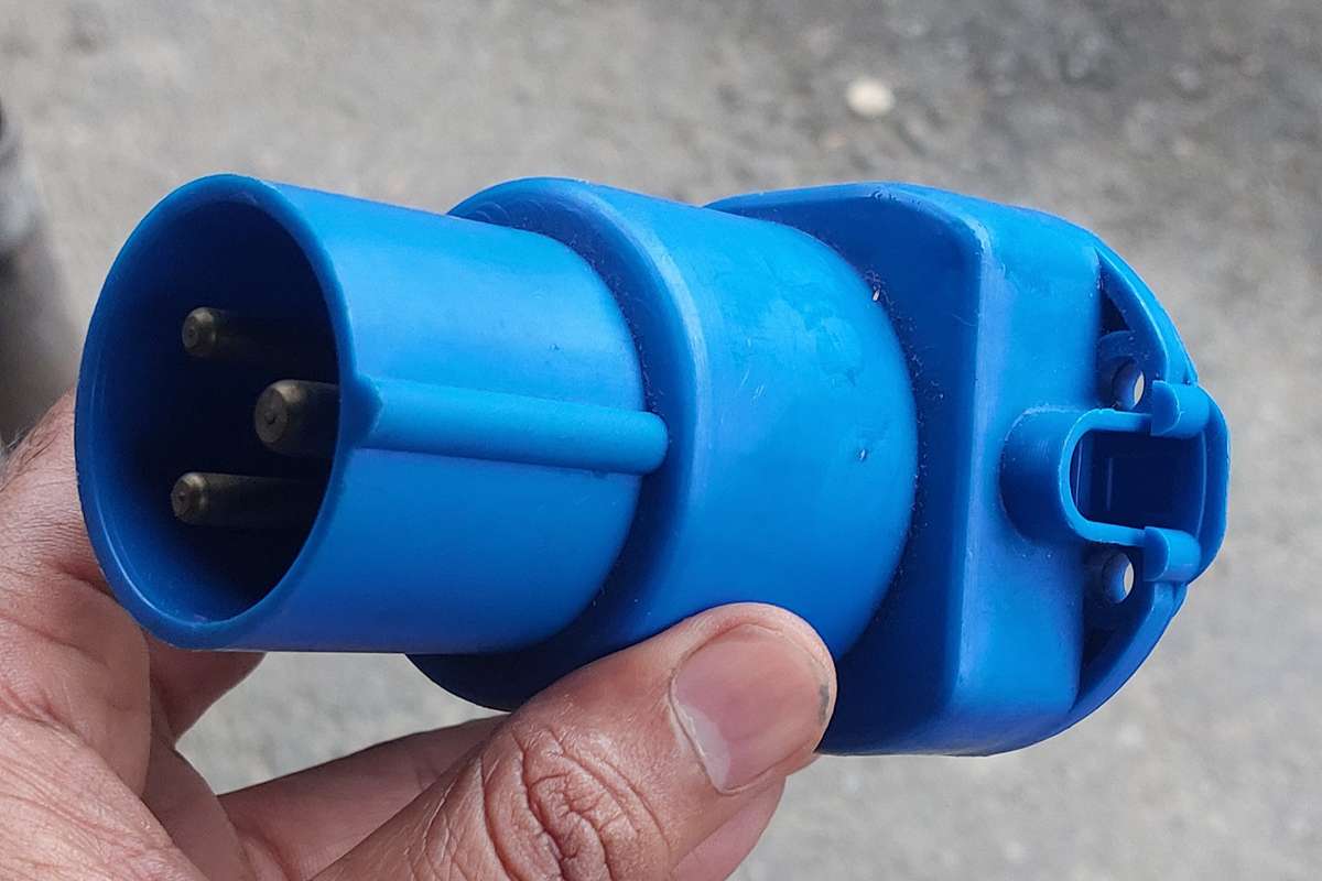 Caravan / Boat Adaptor