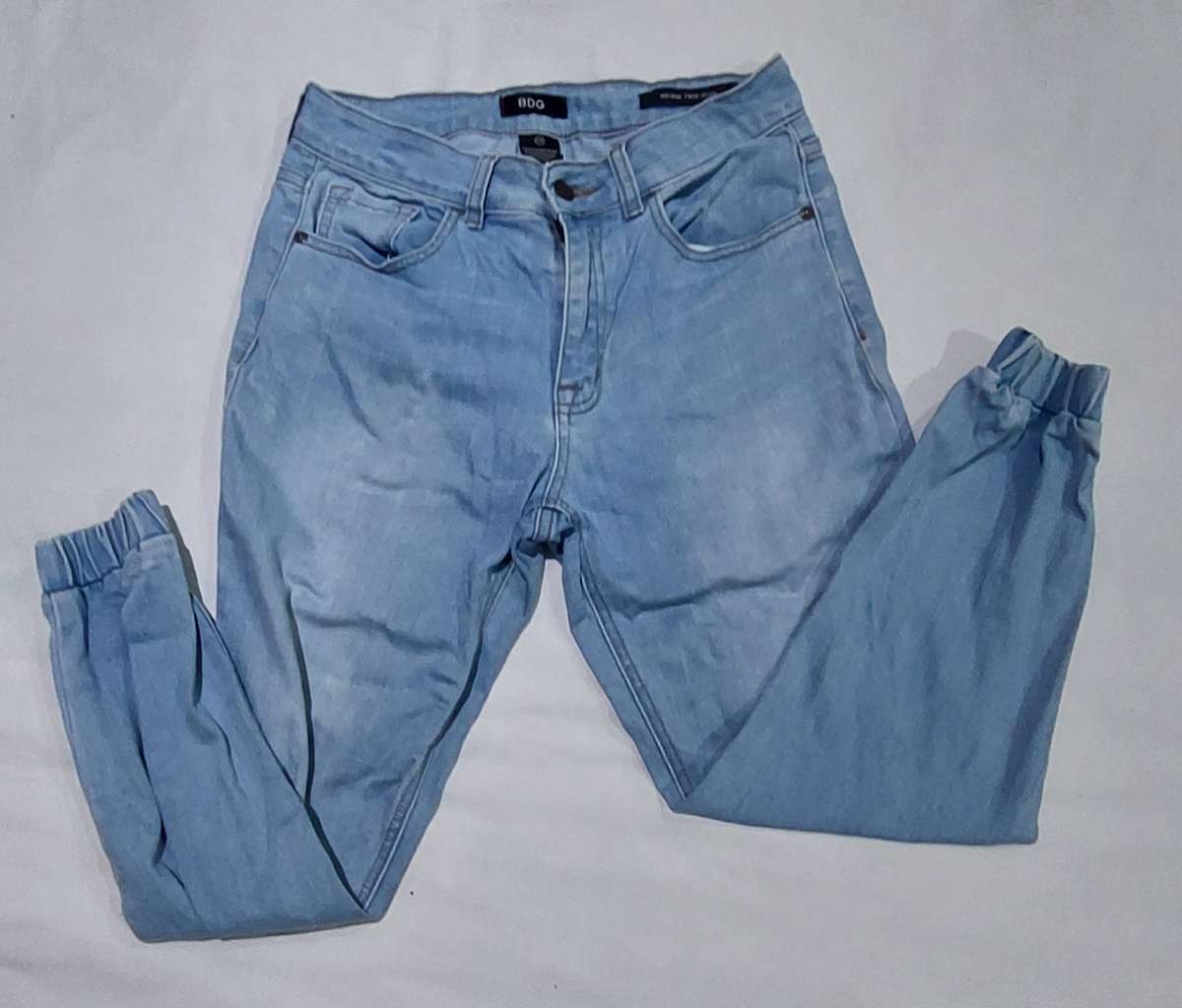 LADIES JEANS SIZE SMALL
