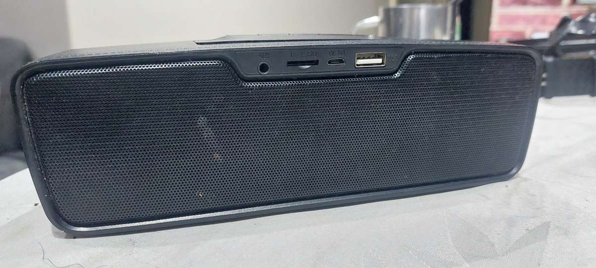 BLUETOOTH SPEAKER PORTABLE READ DESCRIPTION