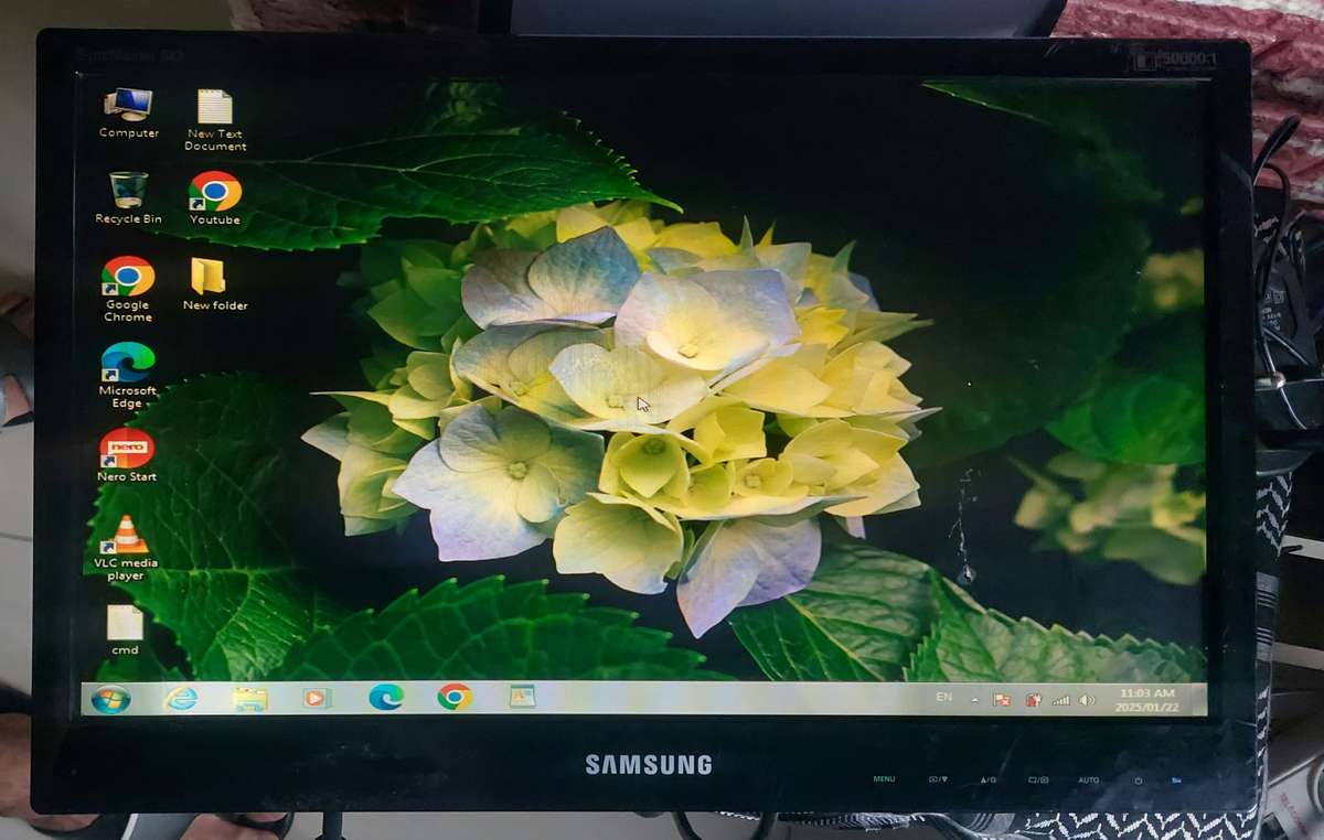 SAMSUNG SYNCMASTER 943 COMPUTER SCREEN READ DESCRIPTION