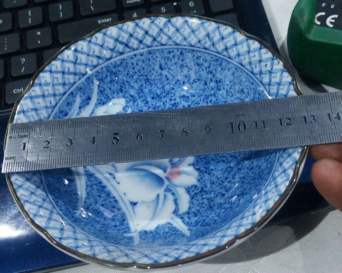 signed Imari Asian bowl