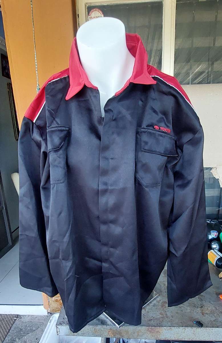 LAST ONE NEW XXL TOYOTA WORKSHOP JACKET