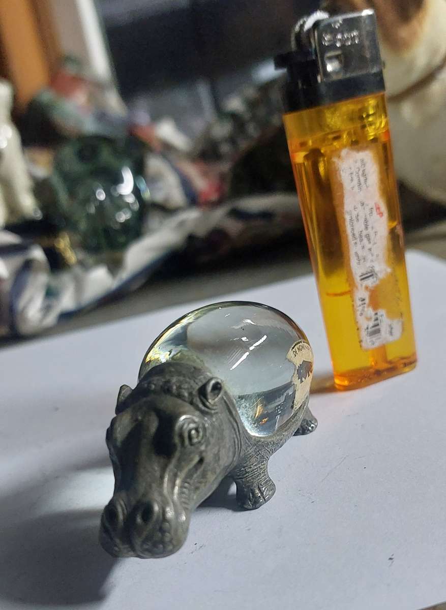 VINTAGE COLLECTABLE SWAZILAND NGWENYA GLASS AND PEUTER HIPPO