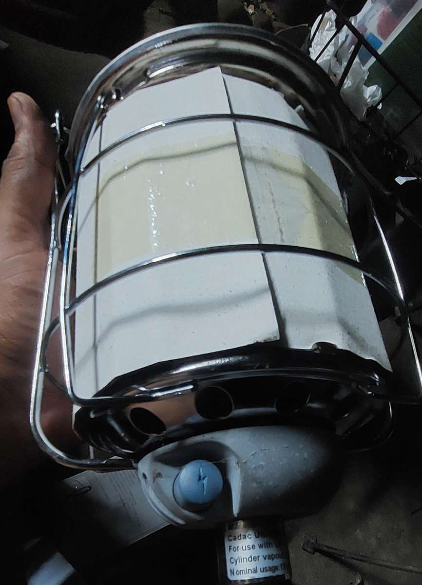 BRAND NEW CADAC LAMP WITH START BUTTON AND PACK OF MANTLE READ DESCRIPTION