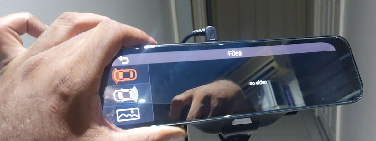 ONE OF A KIND NEVER USED FULL SCREEN TOUCH DVR AWESOME FEATURES