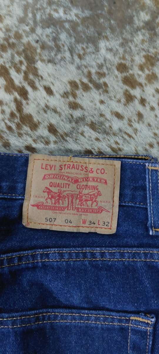 LEVIS 507 MENS JEANS WAIST 32 TOP CONDITION