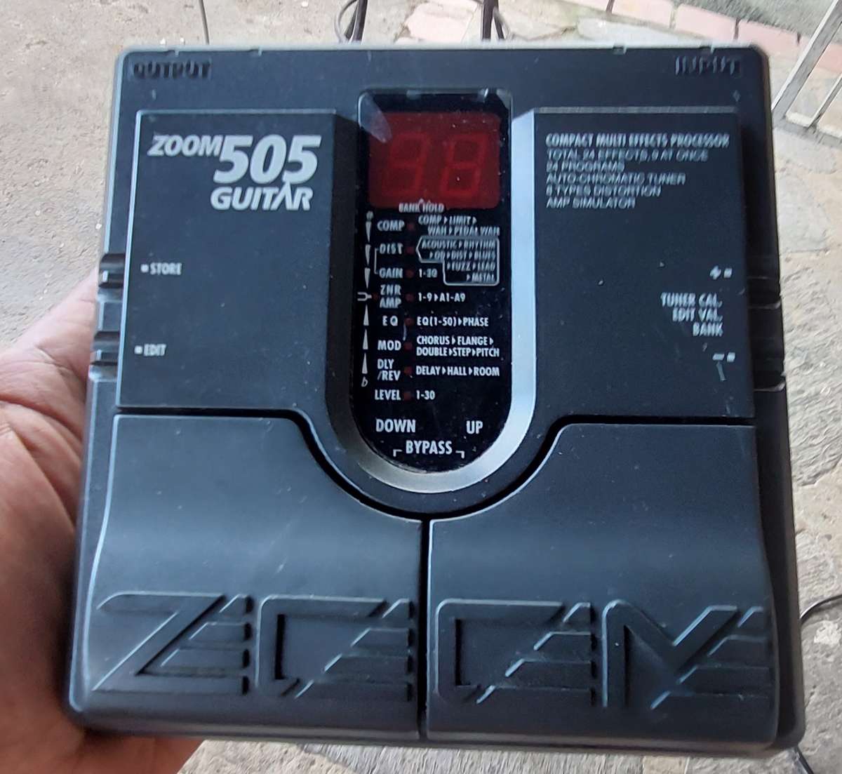 ZOOM 500 GUITAR COMPACT MULTI EFFECTS FOOT OPERATED