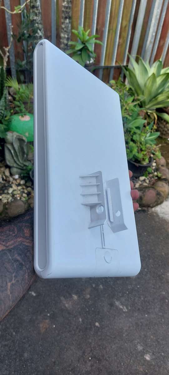 UBIQUITI UNIFI MESH PRO ACCESS POINT READ DISCRIPTION