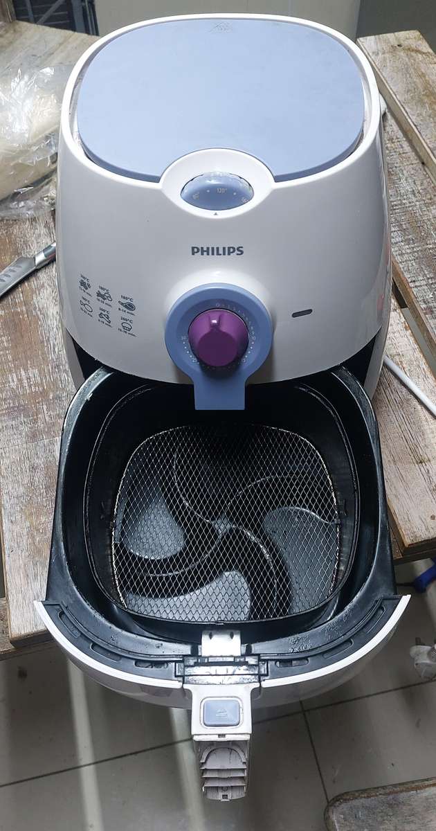 PHILLIPS VIVO AIRFRYER READ DISCRIPTION