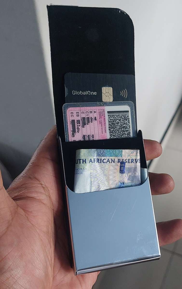 BANK CARD AND CASH HOLDER