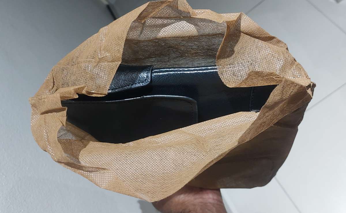 AWESOME MAN SLING BAG BLACK