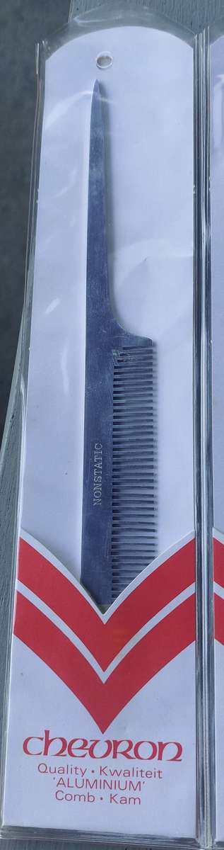 ALLUMINIUM RAT TAIL COMB
