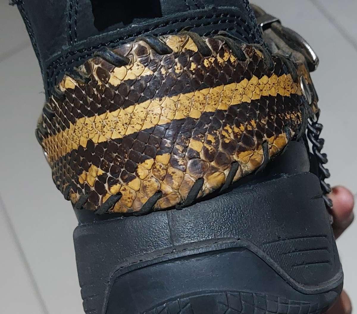 USA ULTRA RARE GENUINE DESERT PYTHON  SNAKE SKIN AND LEATHER BOOT STRAP