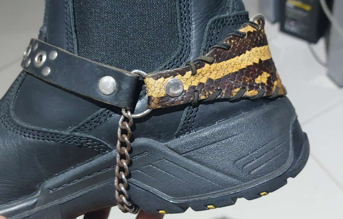 USA ULTRA RARE GENUINE DESERT PYTHON  SNAKE SKIN AND LEATHER BOOT STRAP