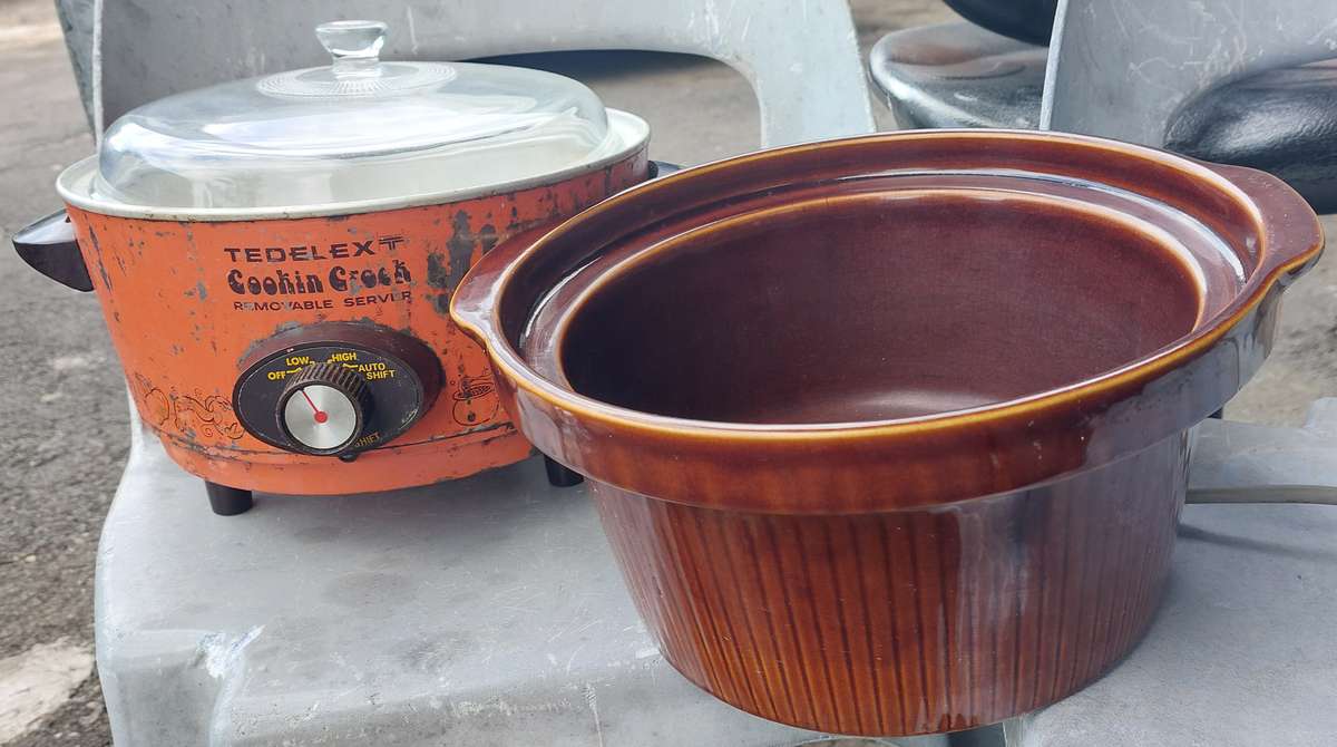 VINTAGE TEDELEX SLOW COOKER WELL USED READ DISCRIPTION