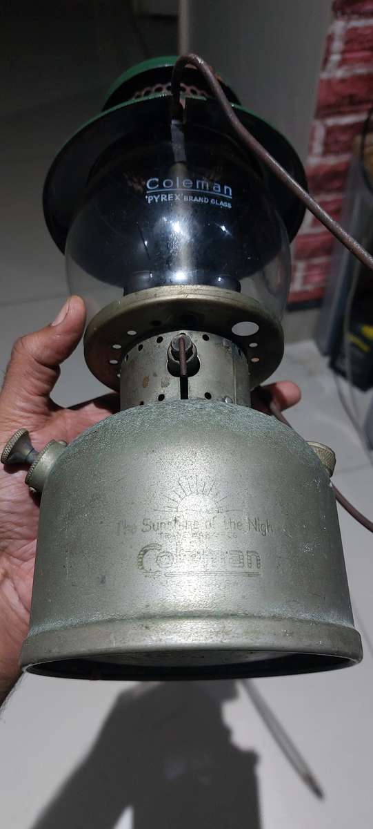 VINTAGE SUNSHINE OF THE NIGHT MADE IN THE USA COLEMAN LANTERN