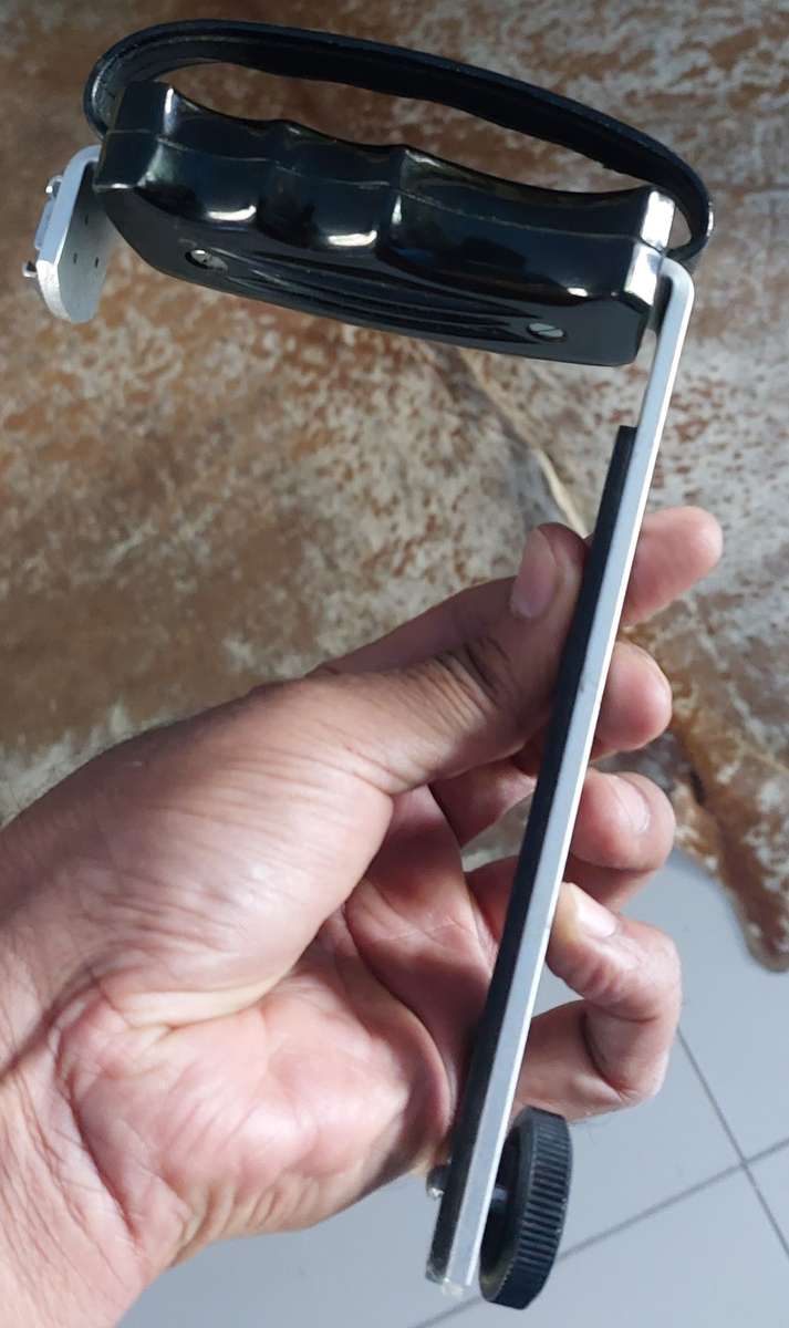 MADE IN JAPAN VINTAGE CAMERA AND FLASH HOLDER