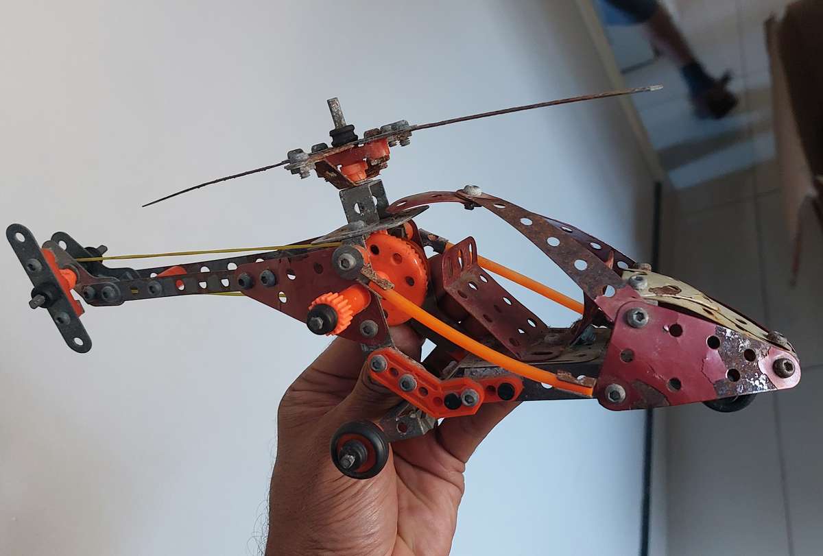 VINTAGE MECHANO HELICOPTER