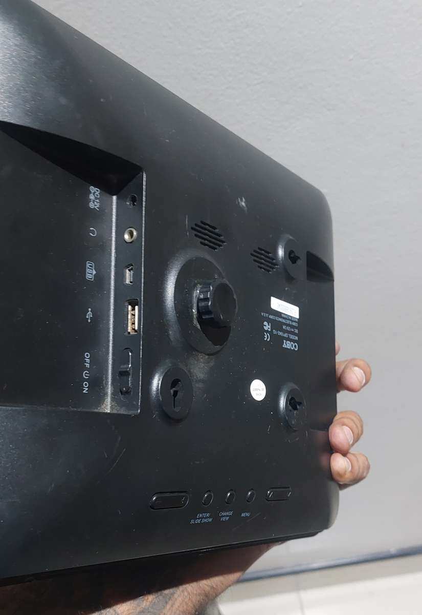 Coby digital frame - sold without power cable