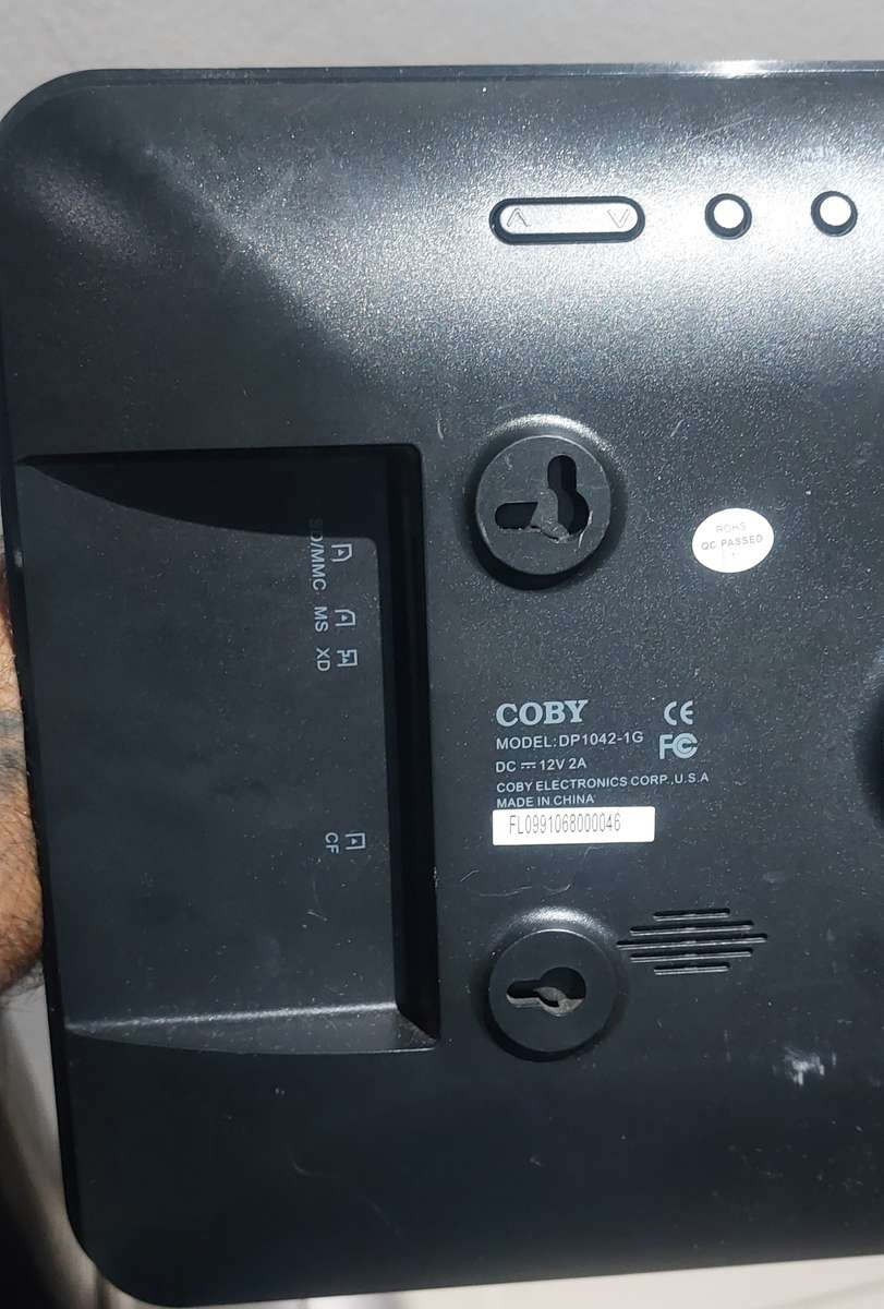 Coby digital frame - sold without power cable