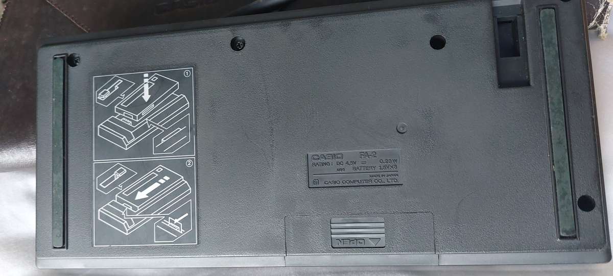 FOR THE COLLECTOR CASSIO BUNDLE FX-702P CALCULATOR AND CASSIO CASSETTE INTERPHASE BOTH WORK TOGETHER