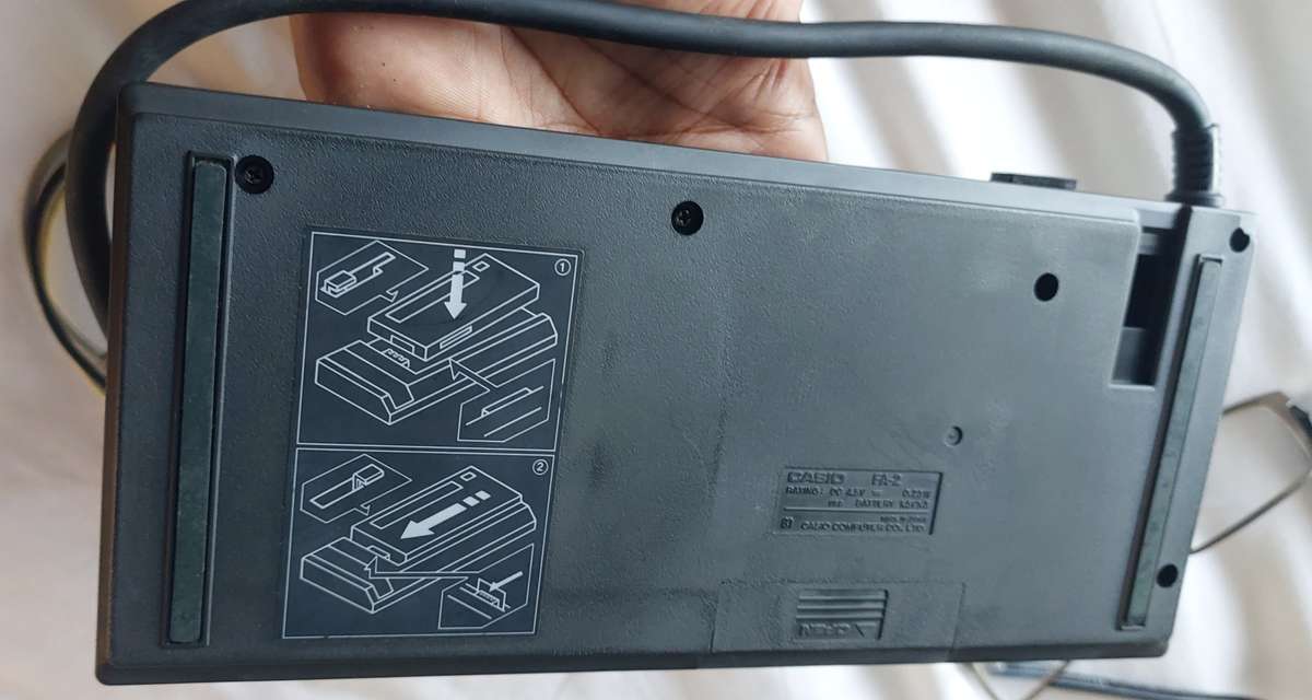 FOR THE COLLECTOR CASSIO BUNDLE FX-702P CALCULATOR AND CASSIO CASSETTE INTERPHASE BOTH WORK TOGETHER