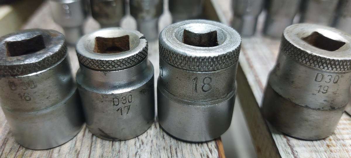 vintage gedore socket set complete  from size 6 to 22 sockets.