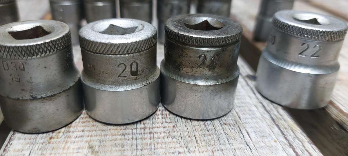 vintage gedore socket set complete  from size 6 to 22 sockets.