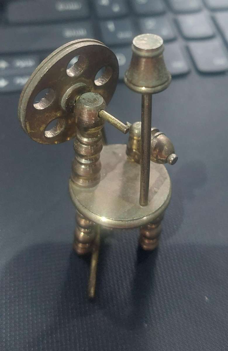 miniature spinning wheel