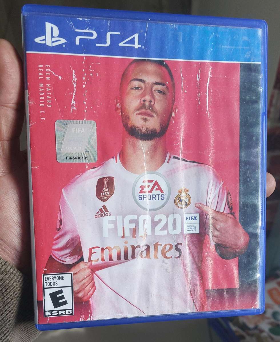 Playstation  4 GAME LIKE NEW