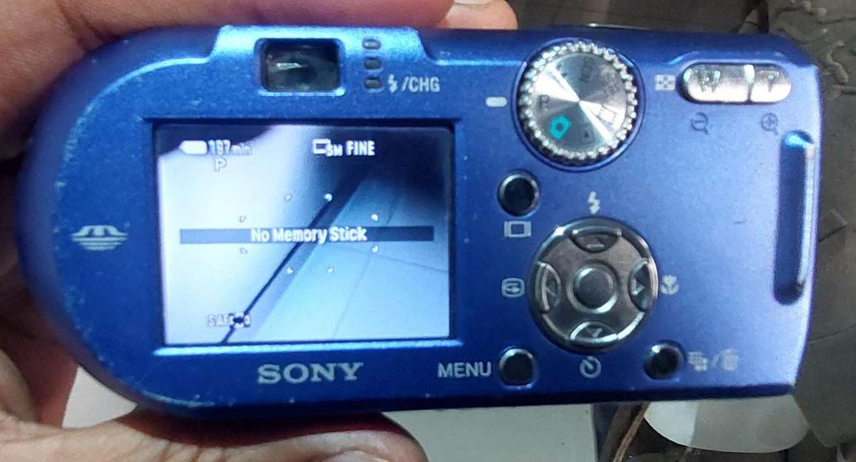SONY CAMERA WORKS 200% read description