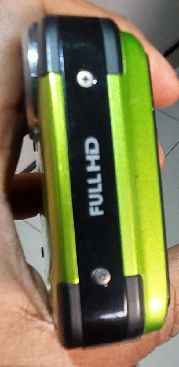 Like new works 200% olympus Tough Tg-620 waterproof camera read description