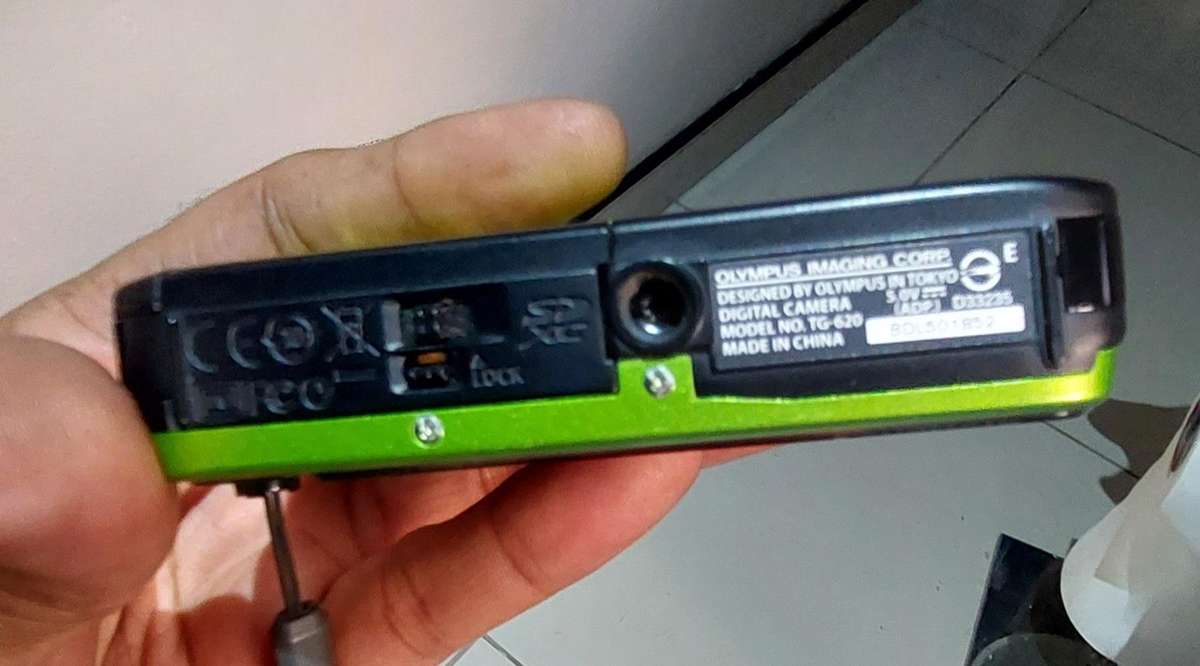 Like new works 200% olympus Tough Tg-620 waterproof camera read description